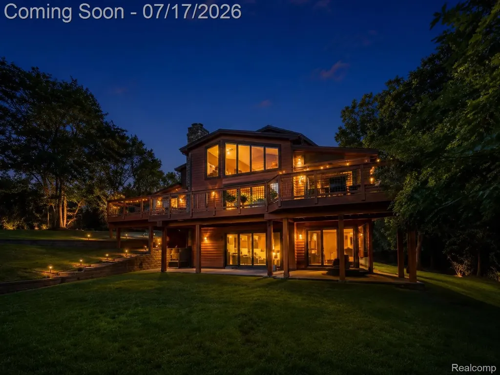 5685 Paint Valley Drive Rochester City MI 48306