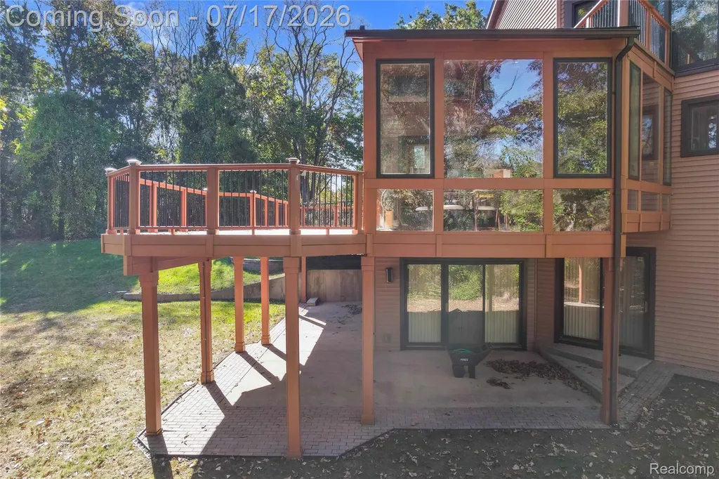 5685 Paint Valley Drive Rochester City MI 48306