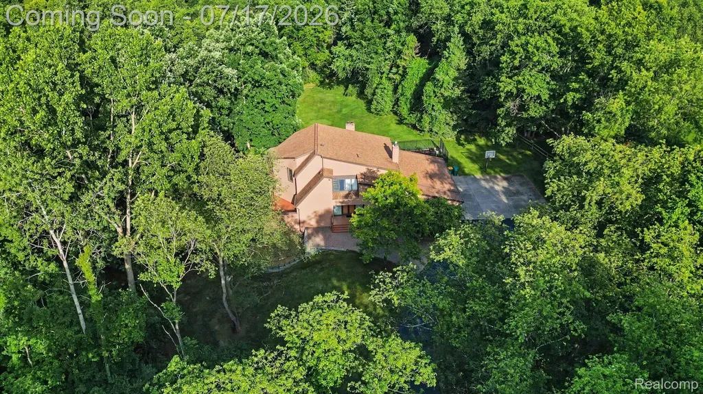 5685 Paint Valley Drive Rochester City MI 48306