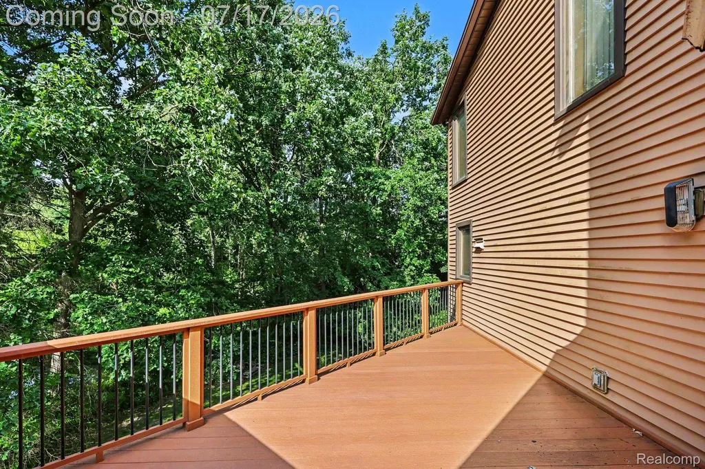 5685 Paint Valley Drive Rochester City MI 48306