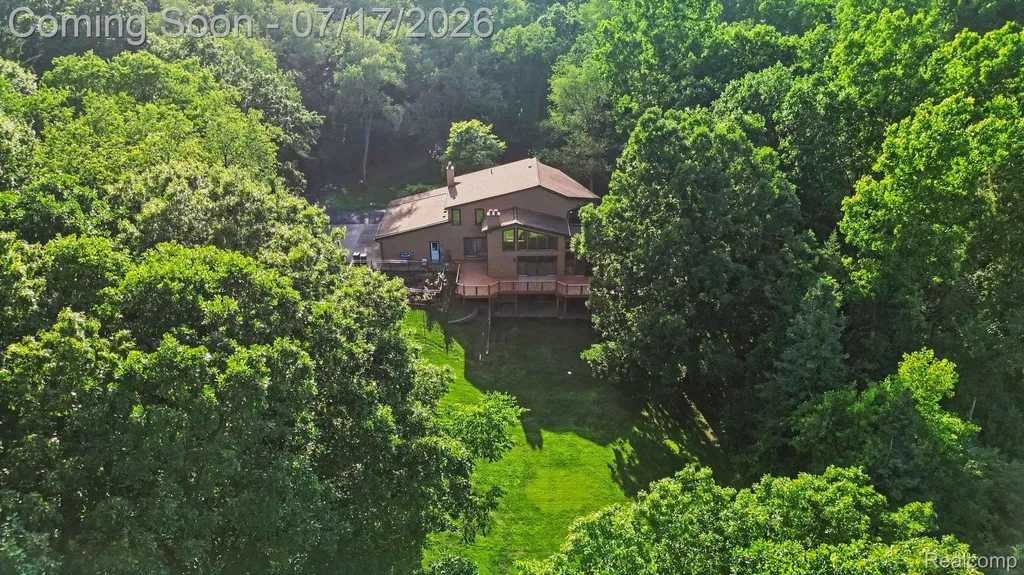 5685 Paint Valley Drive Rochester City MI 48306