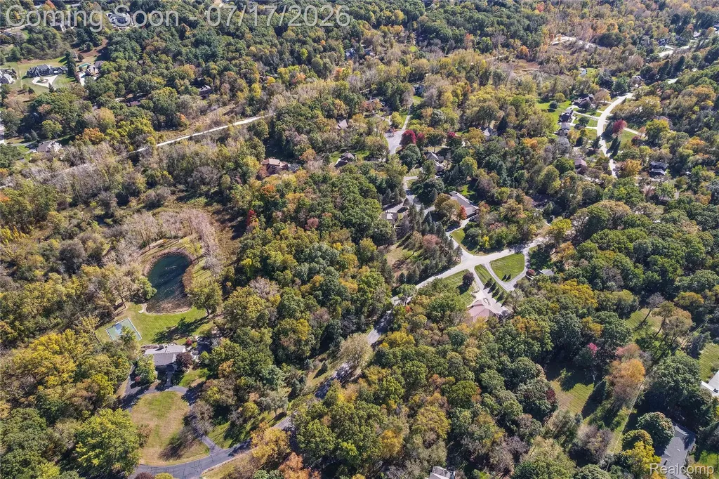5685 Paint Valley Drive Rochester City MI 48306
