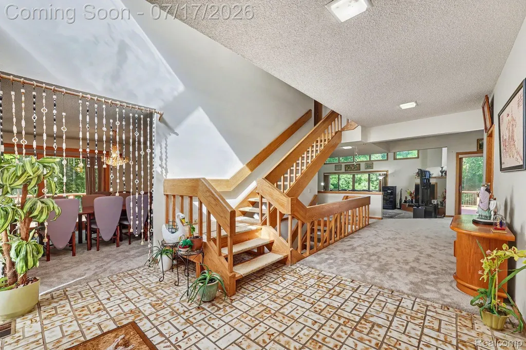 5685 Paint Valley Drive Rochester City MI 48306