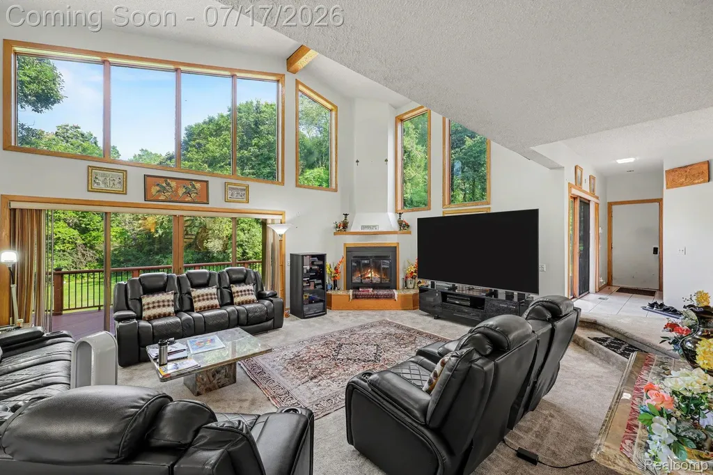 5685 Paint Valley Drive Rochester City MI 48306