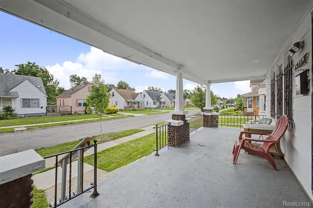 6539 Greenview Avenue Detroit City MI 48228