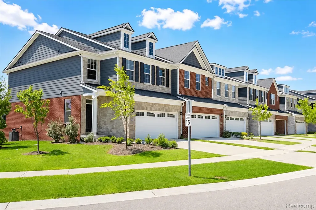 43479 Prospect Lane Novi City MI 48375
