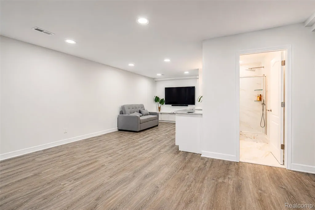 43479 Prospect Lane Novi City MI 48375