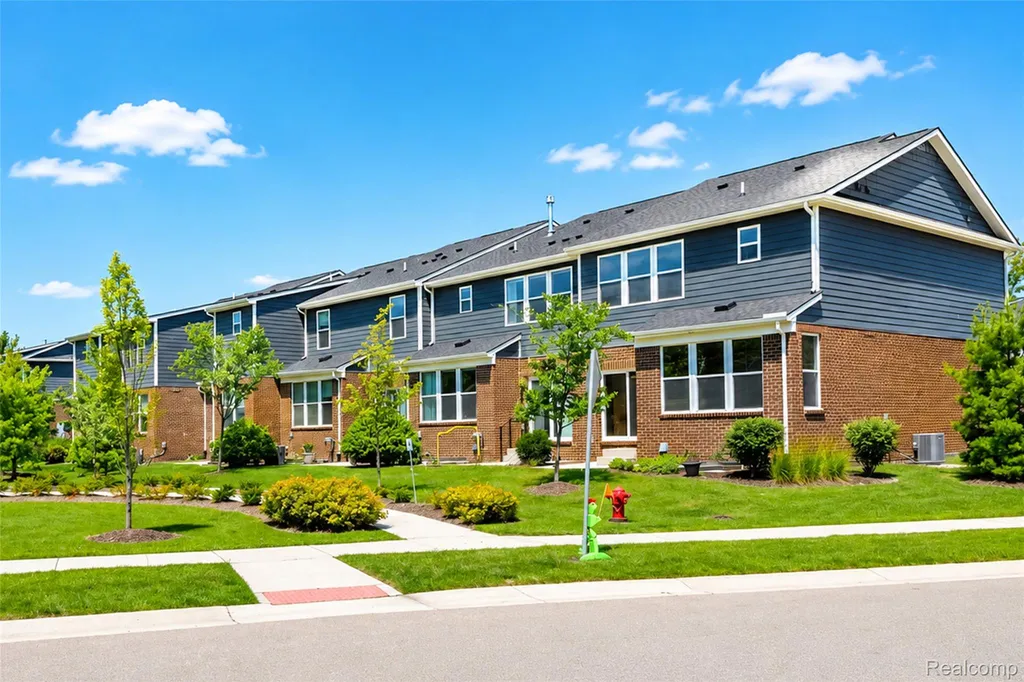 43479 Prospect Lane Novi City MI 48375