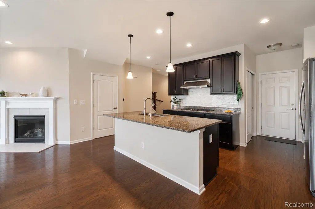 43479 Prospect Lane Novi City MI 48375
