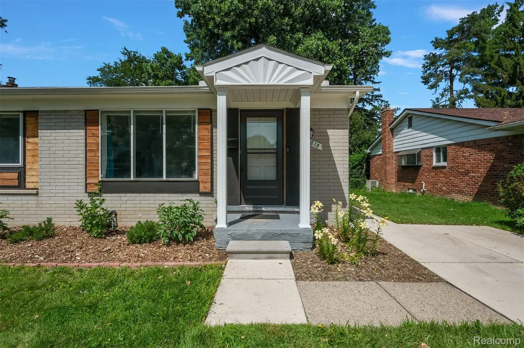 29815 Marshall Street Southfield City MI 48076