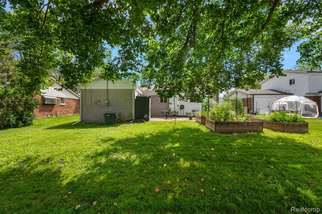 29815 Marshall Street Southfield City MI 48076