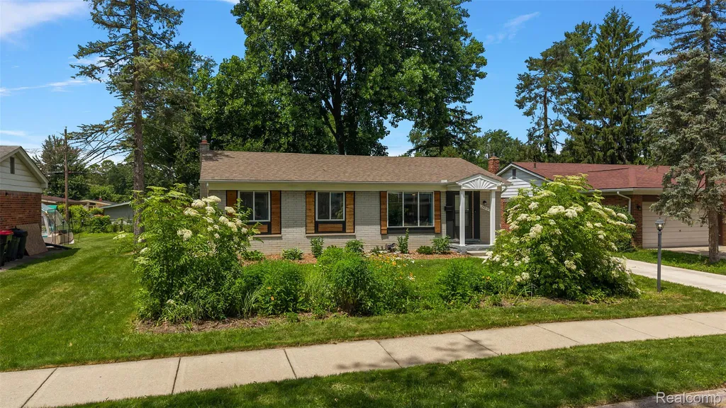 29815 Marshall Street Southfield City MI 48076