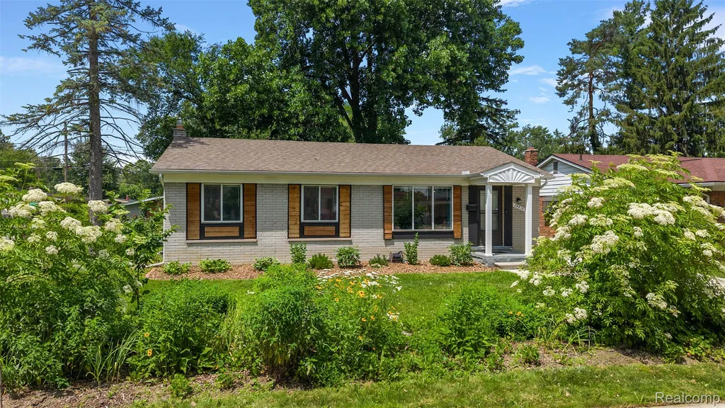 29815 Marshall Street Southfield City MI 48076