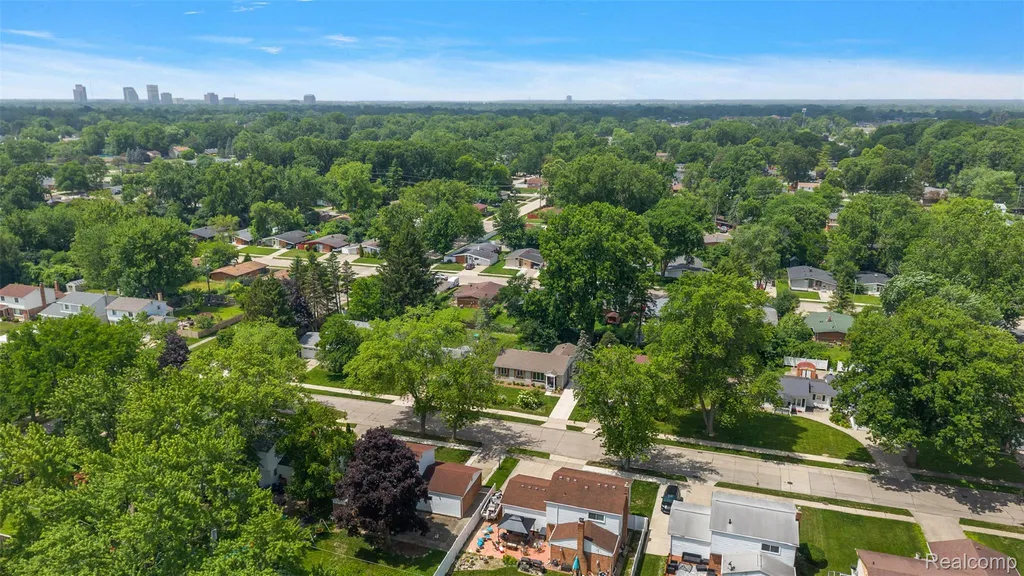 29815 Marshall Street Southfield City MI 48076