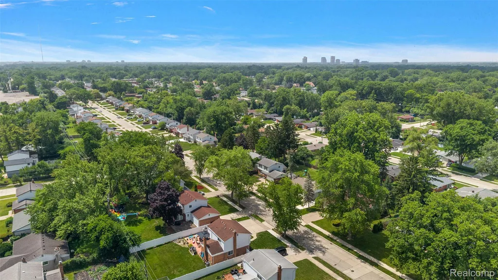 29815 Marshall Street Southfield City MI 48076