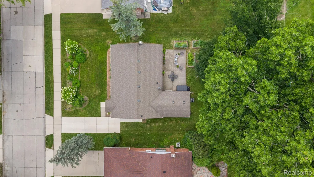 29815 Marshall Street Southfield City MI 48076