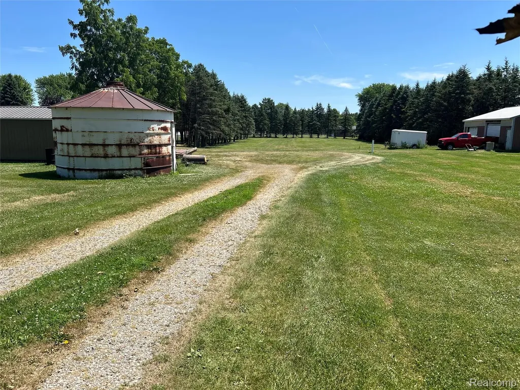 11039 Torrey Road Fenton Charter Township MI 48430