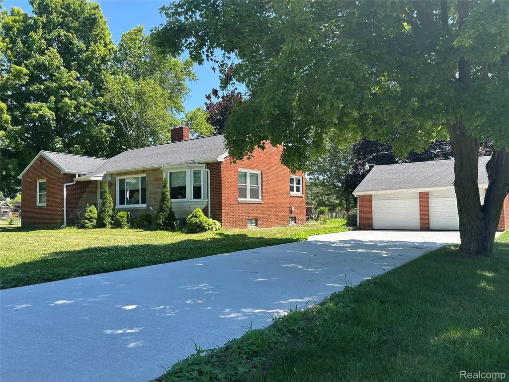 11039 Torrey Road Fenton Charter Township MI 48430