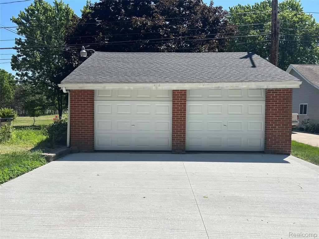 11039 Torrey Road Fenton Charter Township MI 48430