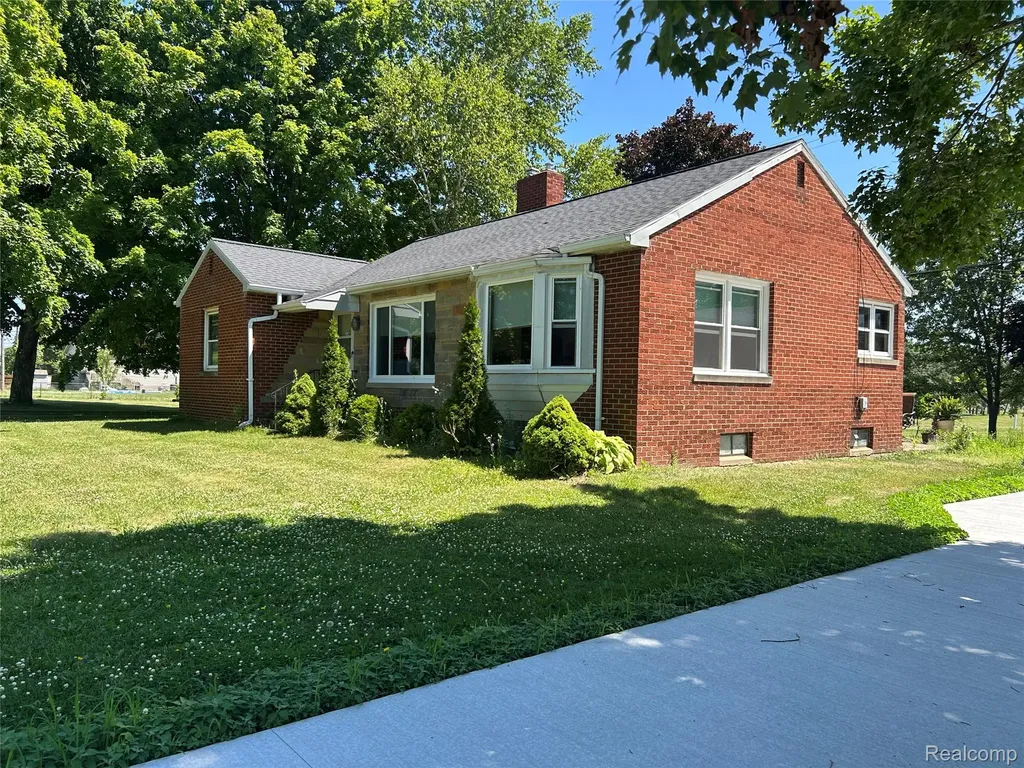 11039 Torrey Road Fenton Charter Township MI 48430