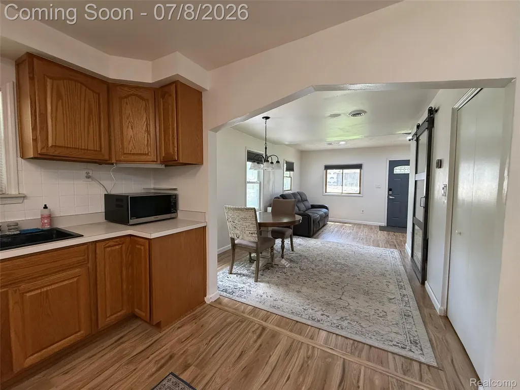 756 Cedarlawn Road Waterford Charter Township MI 48328