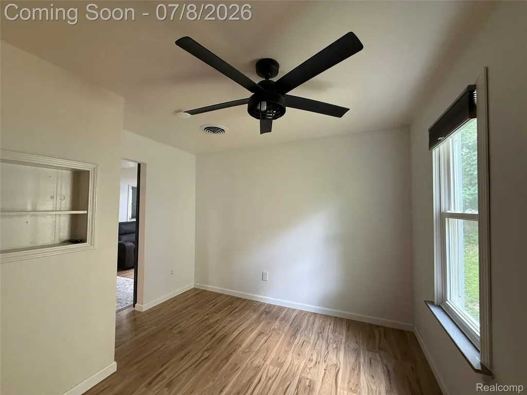 756 Cedarlawn Road Waterford Charter Township MI 48328