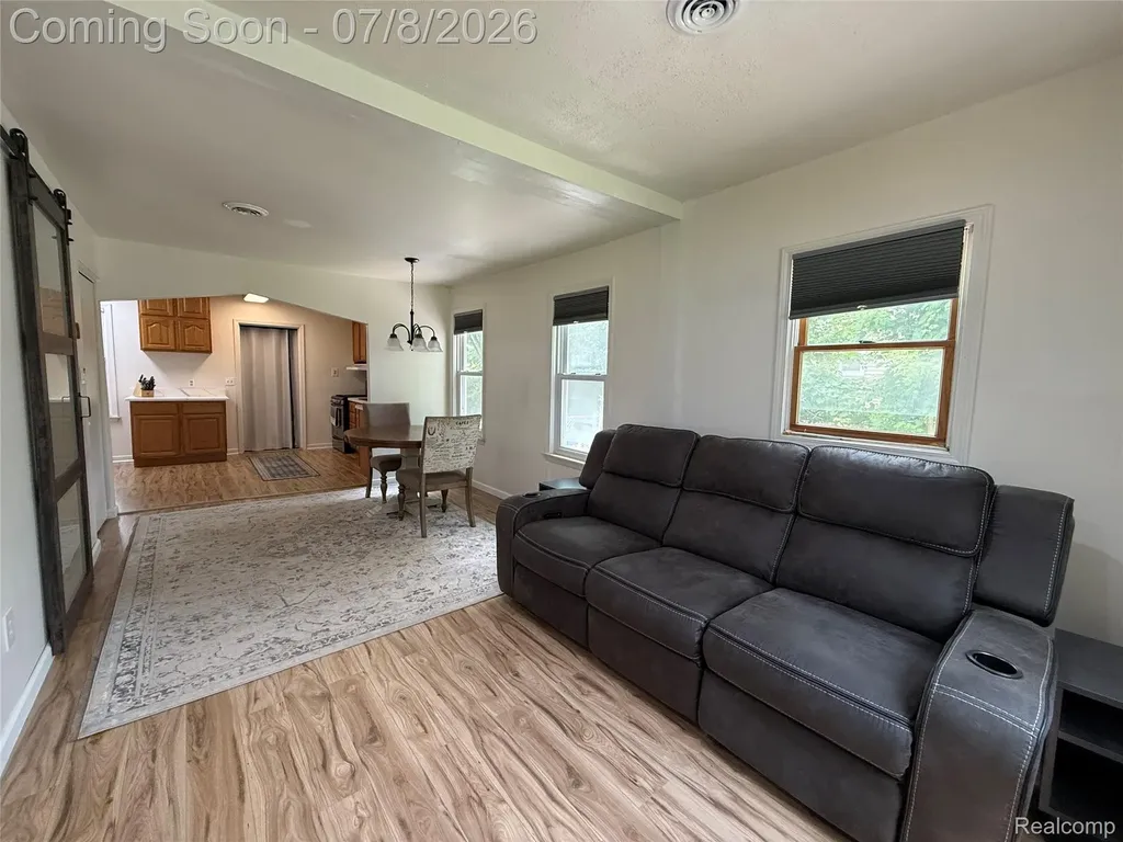 756 Cedarlawn Road Waterford Charter Township MI 48328