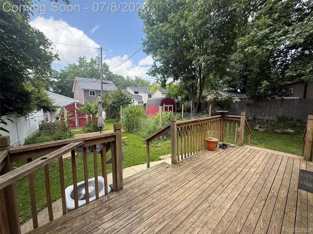 756 Cedarlawn Road Waterford Charter Township MI 48328