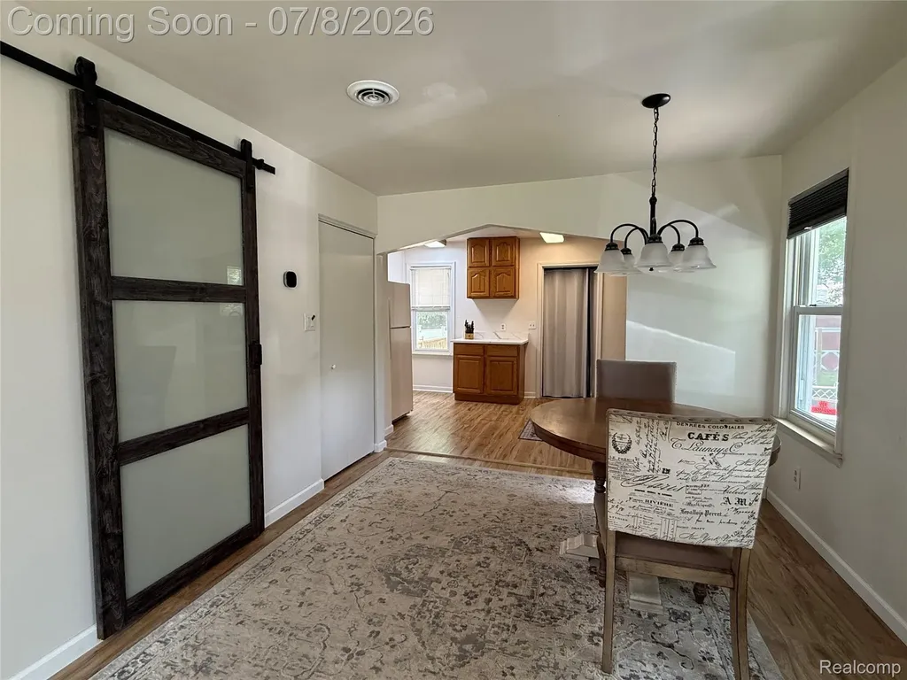 756 Cedarlawn Road Waterford Charter Township MI 48328