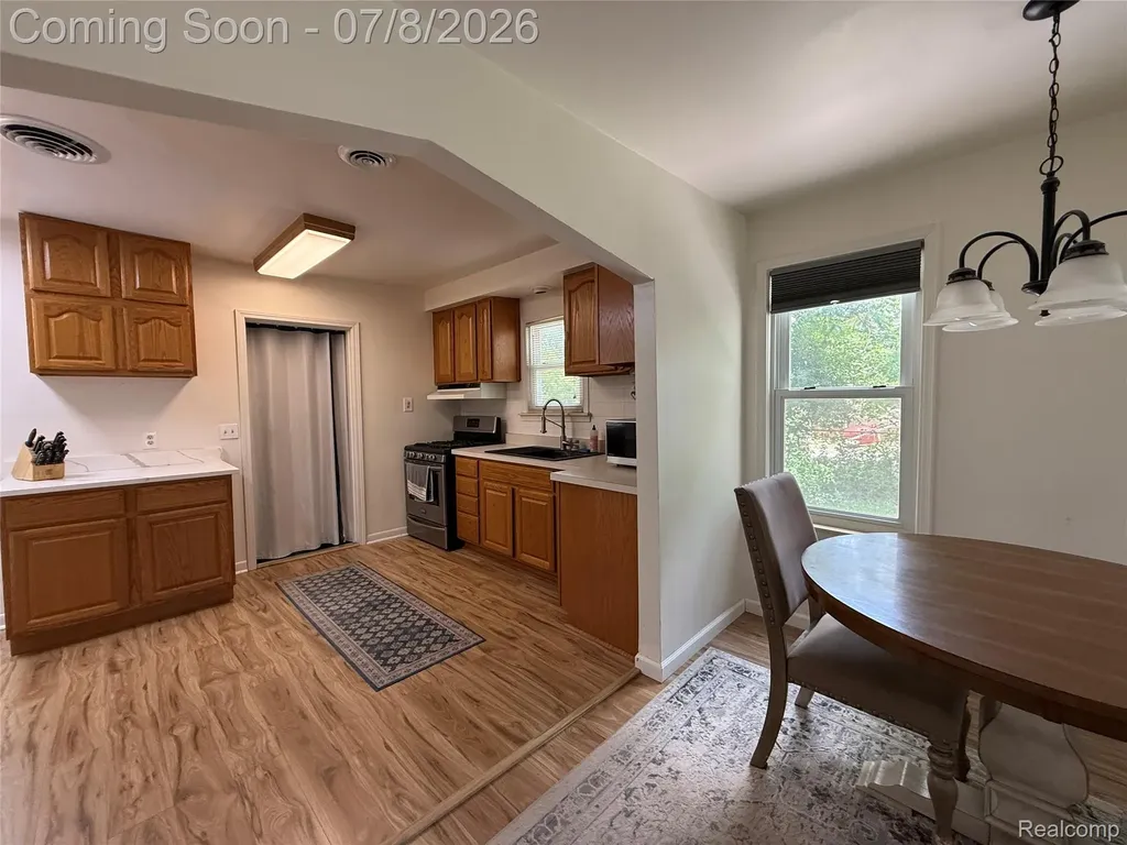756 Cedarlawn Road Waterford Charter Township MI 48328