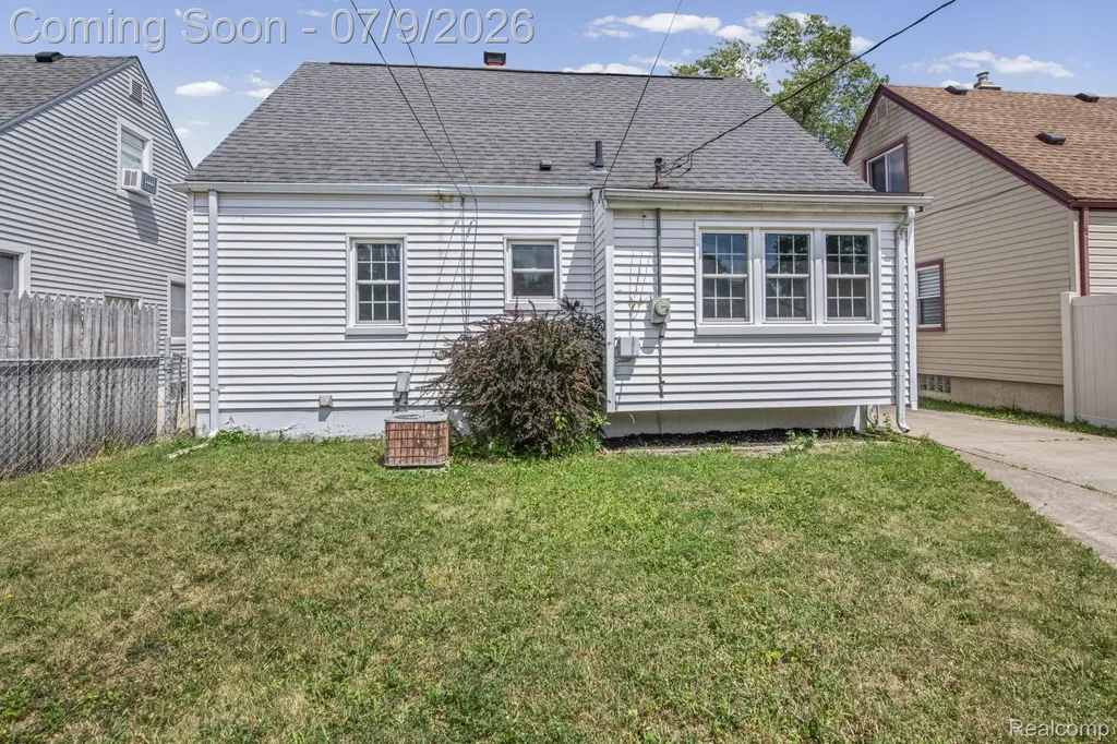 14618 Mulberry Street Southgate City MI 48195