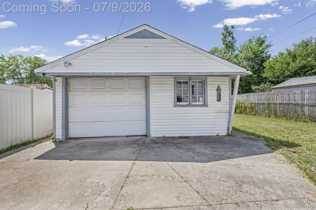 14618 Mulberry Street Southgate City MI 48195