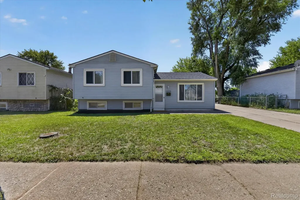 15924 Orchard Street Romulus City MI 48174