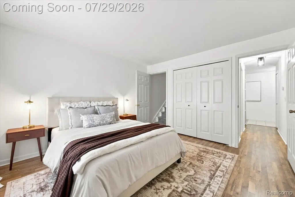 1655 Huntington Park, Unit #f Rochester Hills City MI 48309