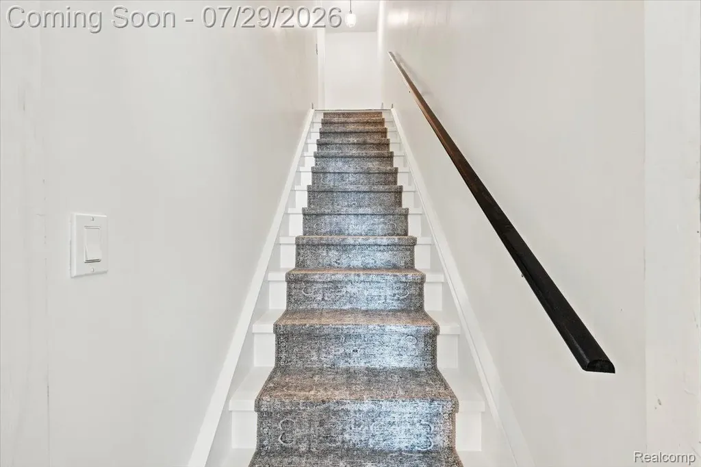 1655 Huntington Park, Unit #f Rochester Hills City MI 48309