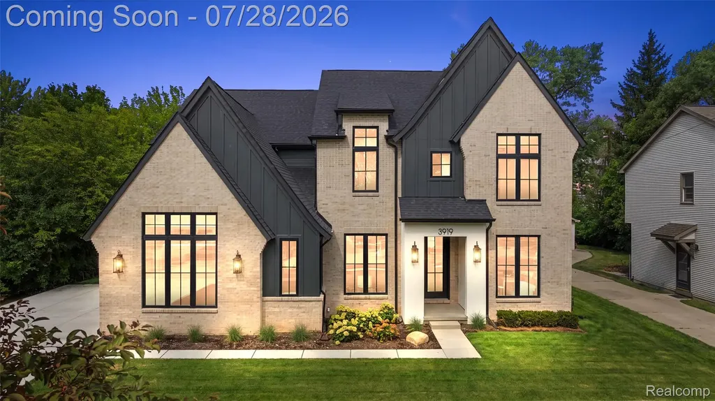 3919 Woodland Avenue Royal Oak City MI 48073