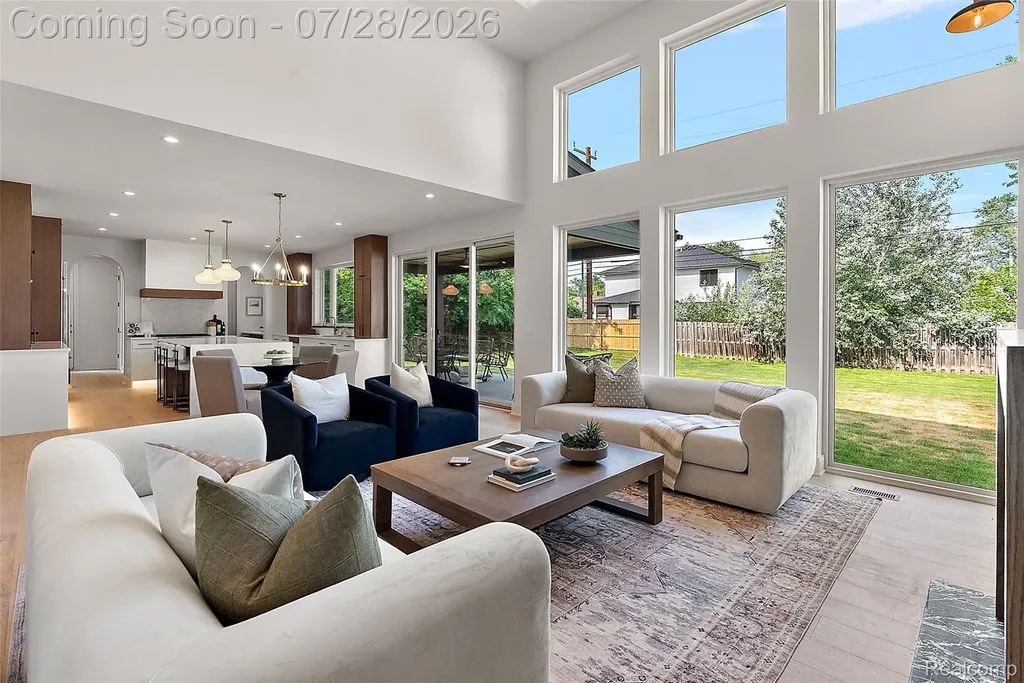 3919 Woodland Avenue Royal Oak City MI 48073