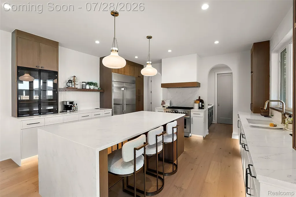 3919 Woodland Avenue Royal Oak City MI 48073