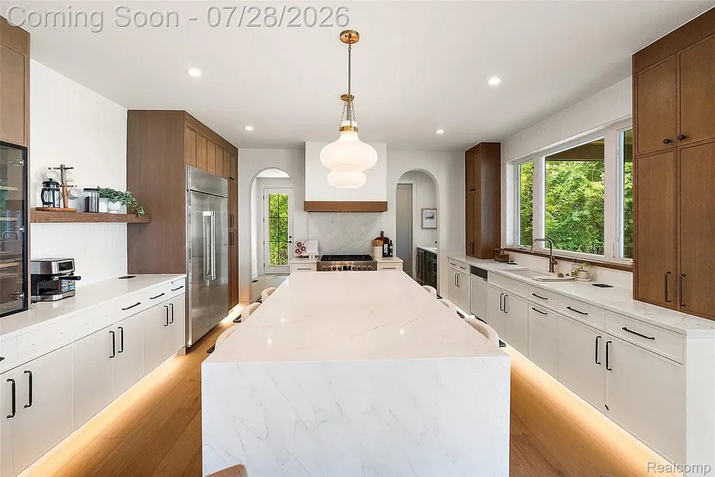 3919 Woodland Avenue Royal Oak City MI 48073