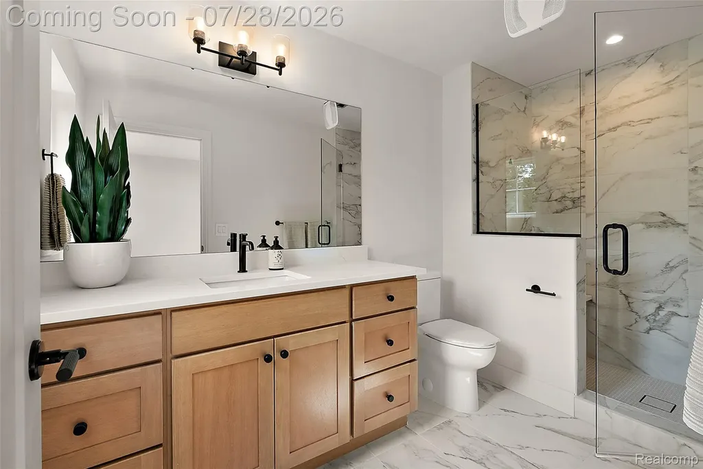 3919 Woodland Avenue Royal Oak City MI 48073
