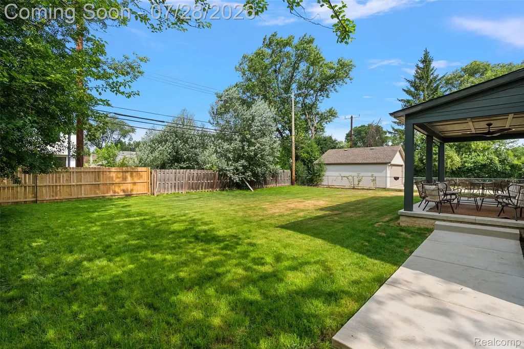 3919 Woodland Avenue Royal Oak City MI 48073