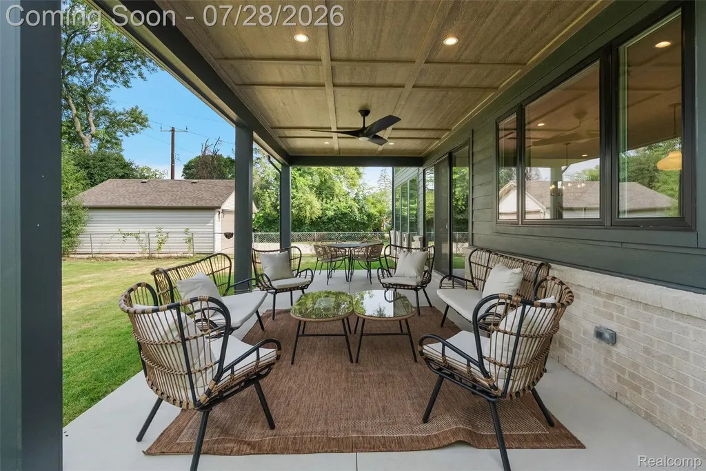 3919 Woodland Avenue Royal Oak City MI 48073
