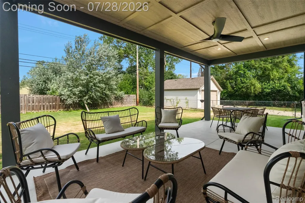 3919 Woodland Avenue Royal Oak City MI 48073