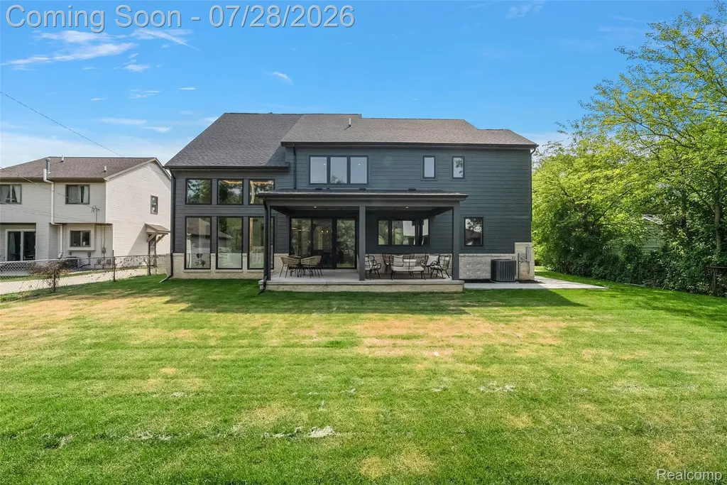 3919 Woodland Avenue Royal Oak City MI 48073