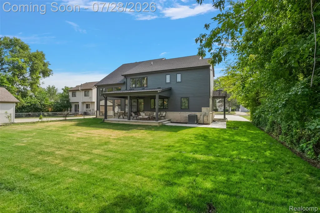 3919 Woodland Avenue Royal Oak City MI 48073