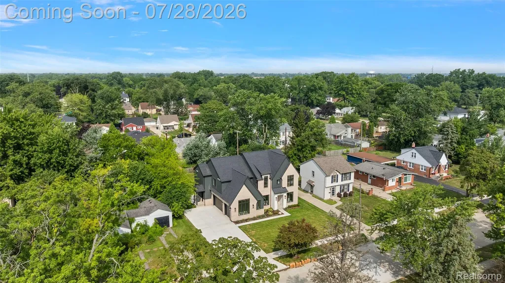3919 Woodland Avenue Royal Oak City MI 48073
