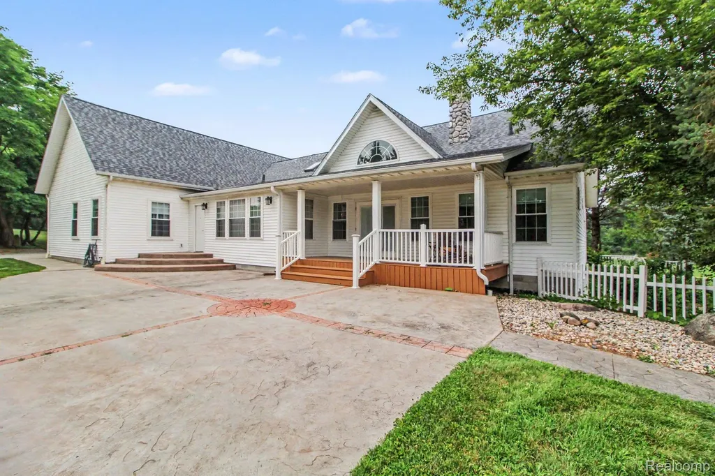 6740 Herbst Road Genoa Township MI 48114