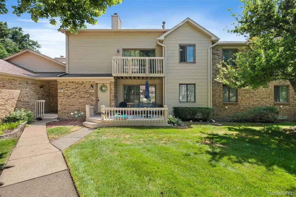 7096 Clements West Bloomfield Charter Township MI 48322