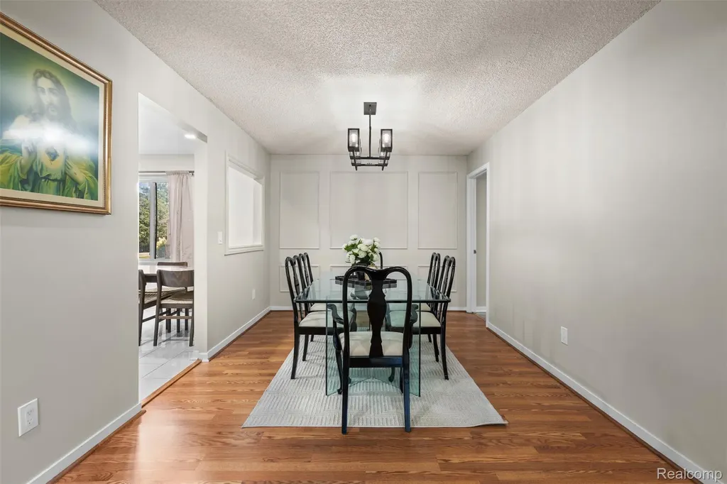 7096 Clements West Bloomfield Charter Township MI 48322