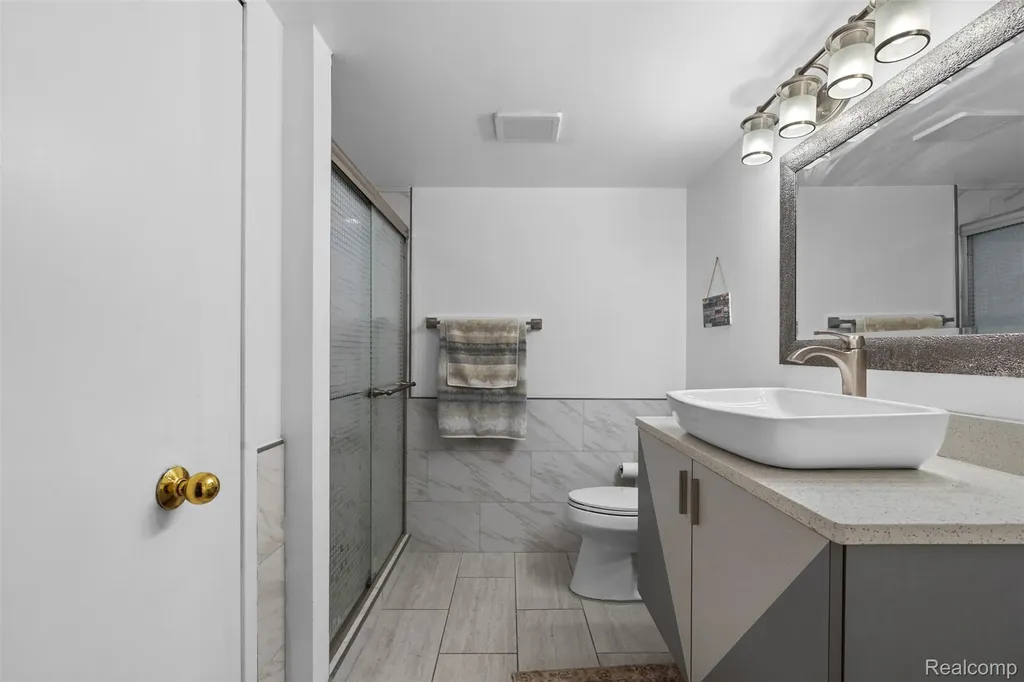 7096 Clements West Bloomfield Charter Township MI 48322